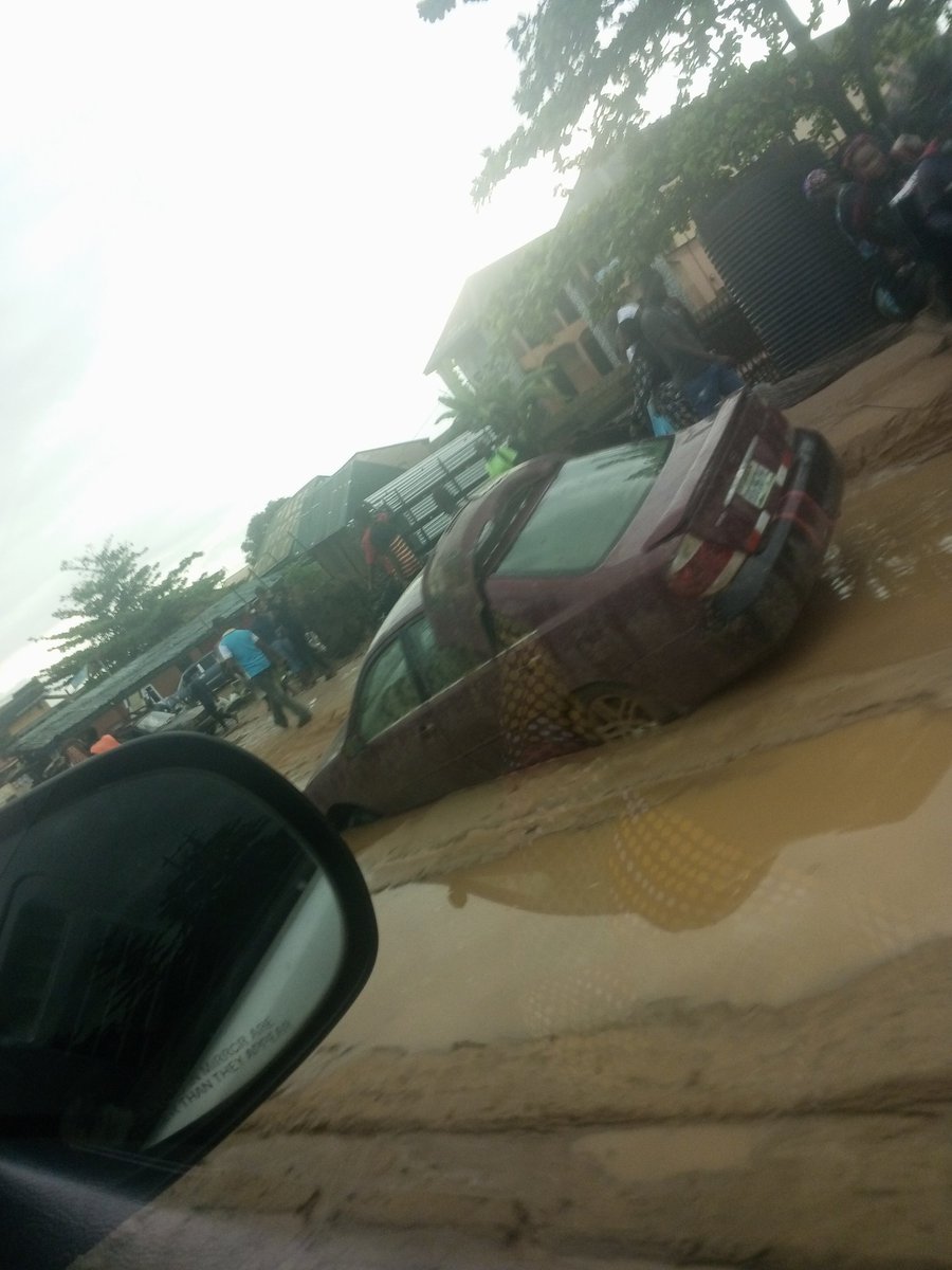 Thatfatbabe1's tweet photo. @jidesanwoolu can you please visit Badagry and help us fix this road. @tundefashola promised us 10 lanes and we're still pleading for 1 good lane! It's insane to leave an ECOWAS road like this and embarrassing to the country.
Thank you
#fixbadagry
@mybadagry
#LagosRally Festac https://t.co/6B7Q35Rfcx