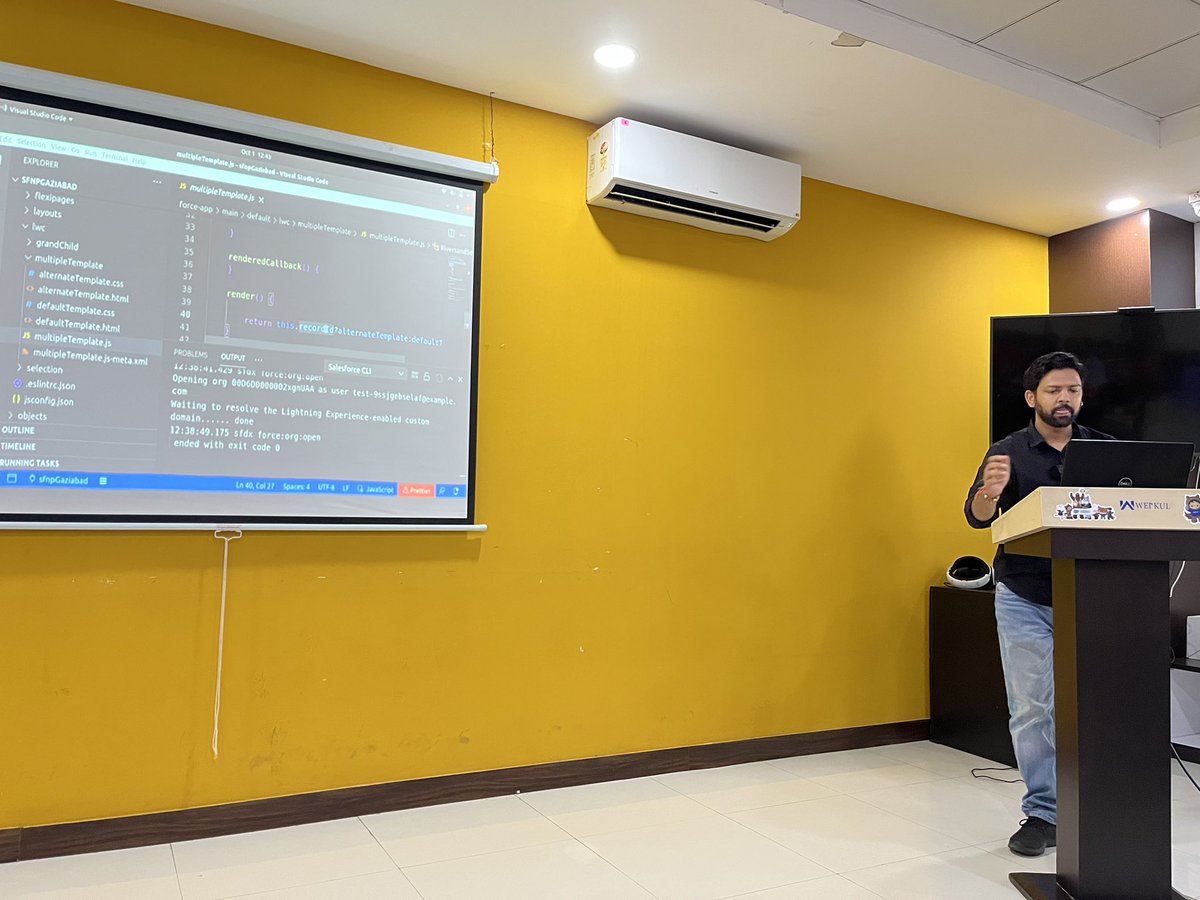 PriyaMa73925094's tweet photo. Learning about LWC from our speaker @arjunmrt.
@SFNPGhaziabad @anant_maks @gauravkala07 #trailblazercommunity https://t.co/hlv9bnPPDM