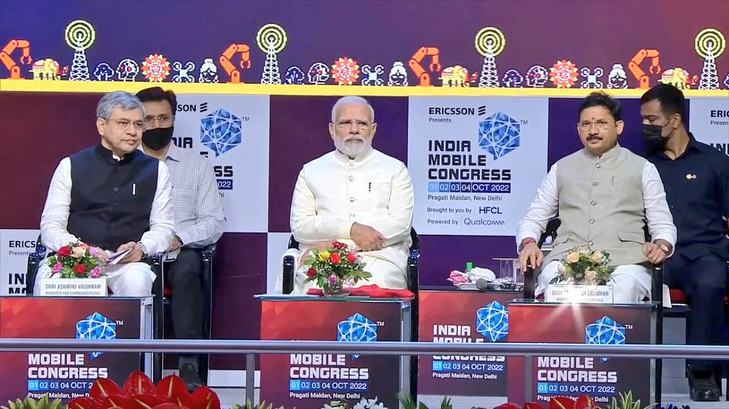 devusinh's tweet photo. India creates History! 

Hon'ble Prime Minister Shri @narendramodi Ji launches #5GServices in India. New Era of #Digital Revolution begins.

#5GIndia
#5GLaunch https://t.co/vrTHfEwvH4