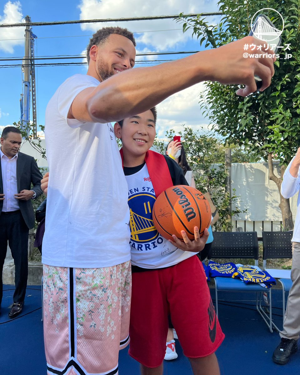 [花邊] Stephen Curry 出席球場剪綵典禮