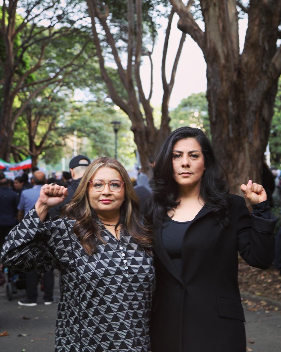 MehreenFaruqi's tweet photo. There’s a women’s revolution happening in Iran and we in Sydney are with you all the way! ✊🏽

@SabaVasefi https://t.co/5WXH8rwwPw
