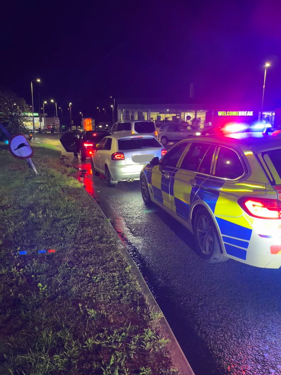 tvprp's tweet photo. ANPR helps us deny criminals the use of our roads. This driver found out the hard way after #TCBshift stopped him in Oxford. Failed Drugswipe and a load of class A down his pants. Arrested for drug driving and possession with intent to supply class A. #p1514 p6806 p1714 p7445 https://t.co/XhNWjUSmfG