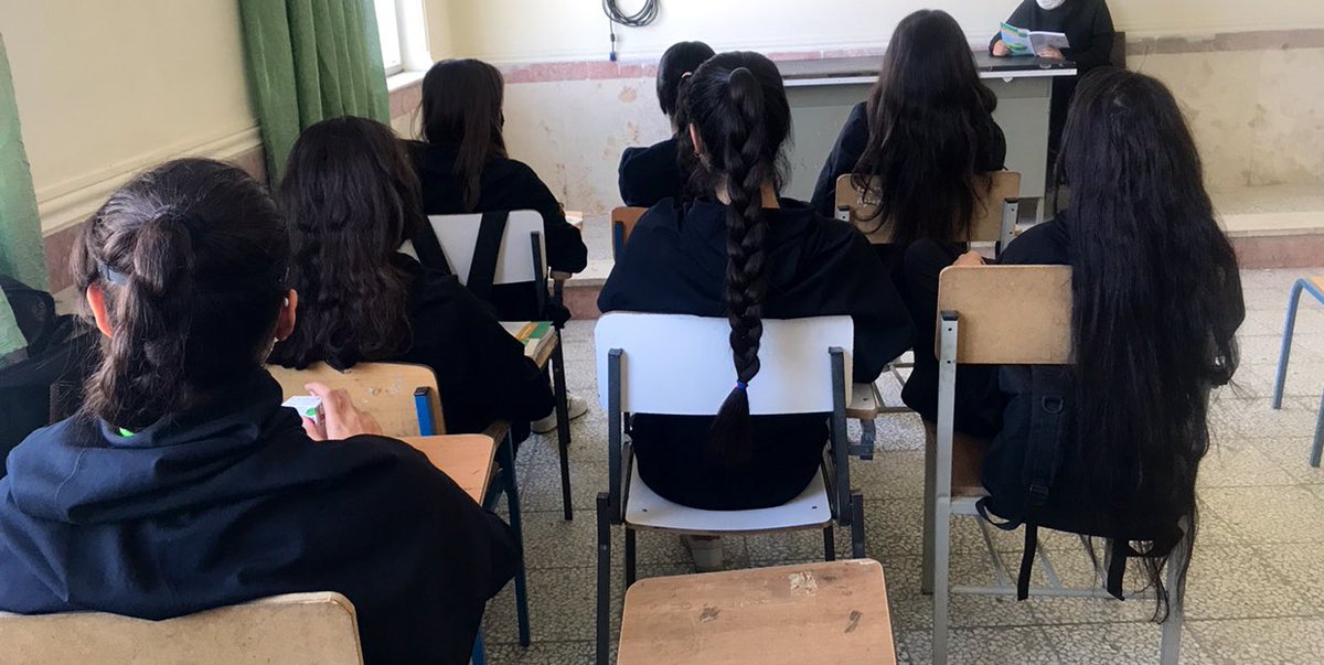 بچه هااااااا تنها کار کوچیکی که میتونستم با بچه ها توی مدرسه انجام بدیم و انجام دادیم=))))))
#مهسا_امینی 
#OpIran
