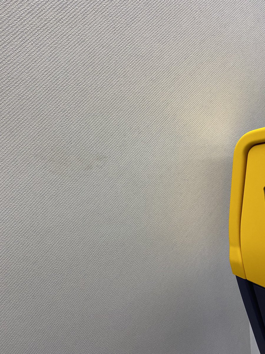 lisanlowe's tweet photo. Paid for a window seat for my flight home on @Ryanair and got this! 😡 #annoyed #mis-sold https://t.co/kG4I5HF4di