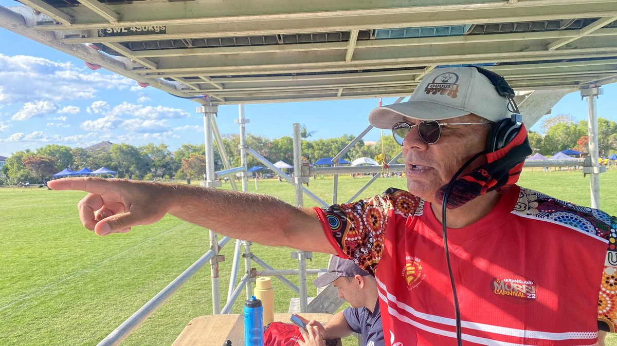 Using my foot sock to cover microphone @DolphinsRLFC windy days @DeadlyChoices #murricarnival #blaknology