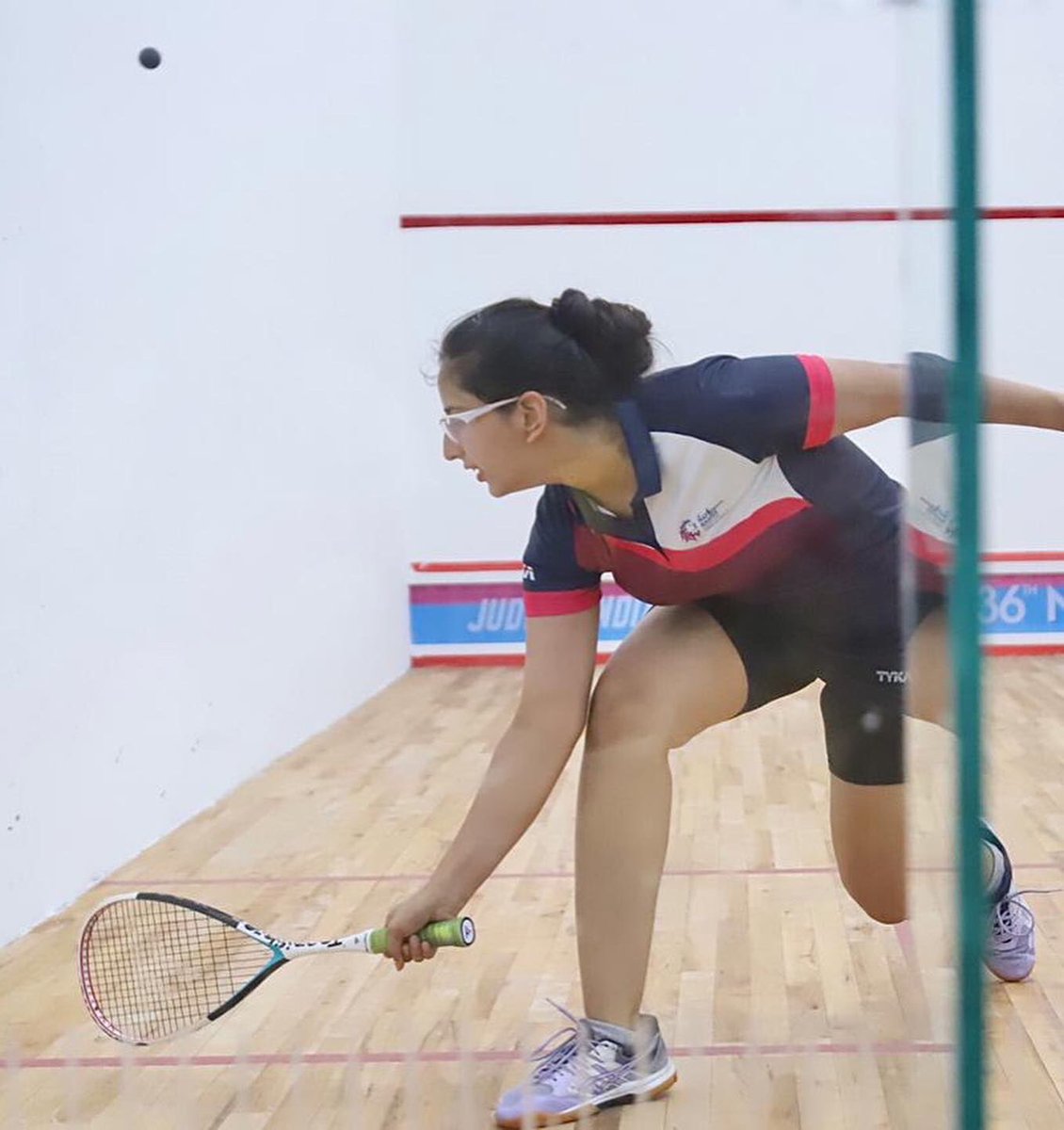 InfoGujarat's tweet image. Glimpses from the Squash game between Dhwani Balchandani (Gujarat) and Aishwariya Payyan (Telangana). 

#36thNationalGames #NationalGames #UnityThroughSports #Squash