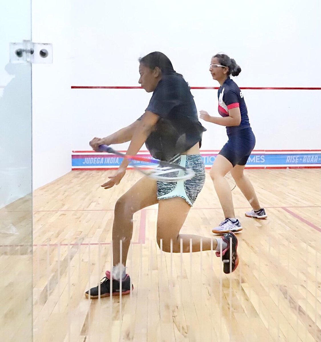 InfoGujarat's tweet image. Glimpses from the Squash game between Dhwani Balchandani (Gujarat) and Aishwariya Payyan (Telangana). 

#36thNationalGames #NationalGames #UnityThroughSports #Squash