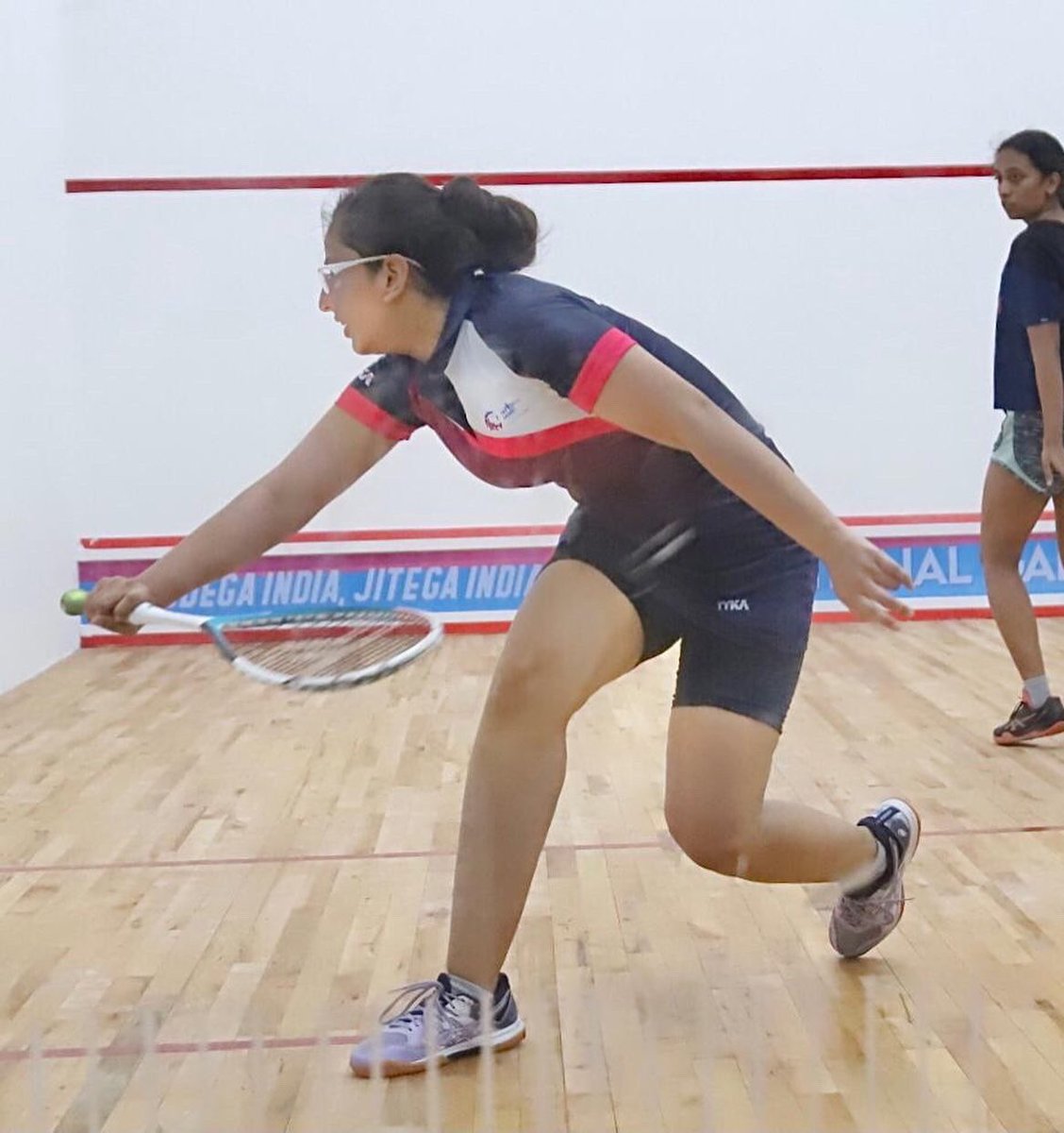 InfoGujarat's tweet image. Glimpses from the Squash game between Dhwani Balchandani (Gujarat) and Aishwariya Payyan (Telangana). 

#36thNationalGames #NationalGames #UnityThroughSports #Squash