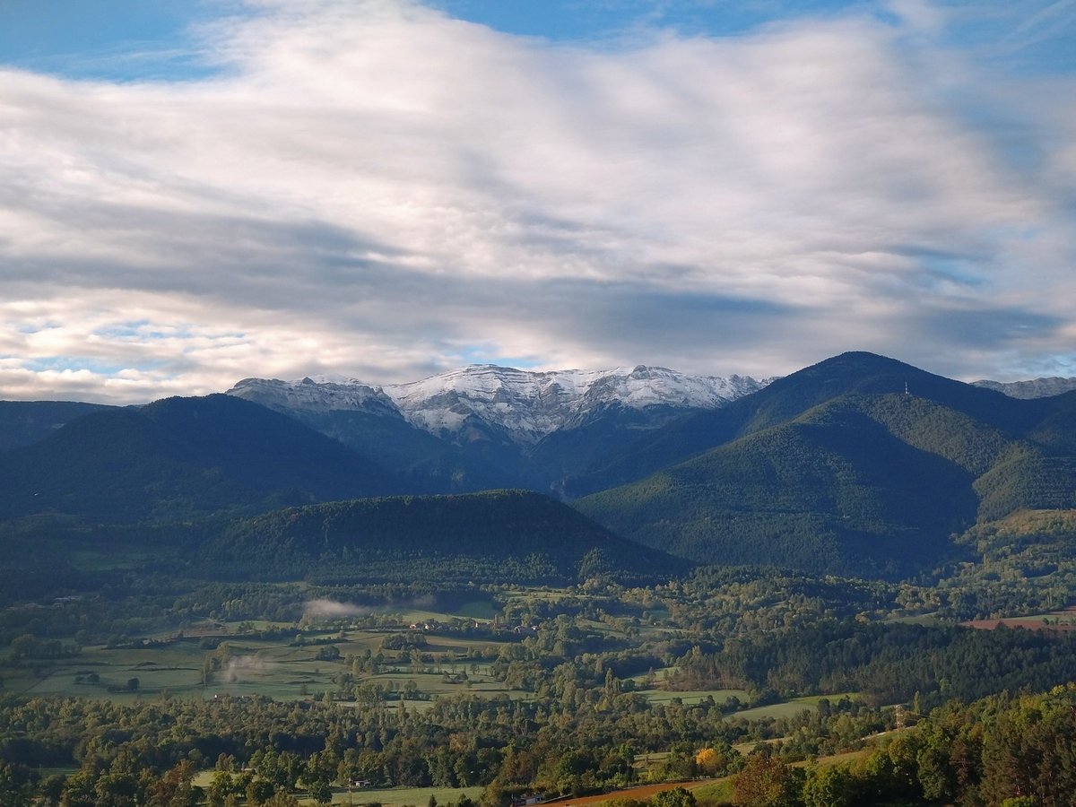 aisomursu's tweet photo. Huge thanks to the organizers of #MCSummerSchool22! Easily one of the best scientific meetings I've been to, and the Catalan Pyrenees are just the icing on the cake. https://t.co/a8flwlPRoQ