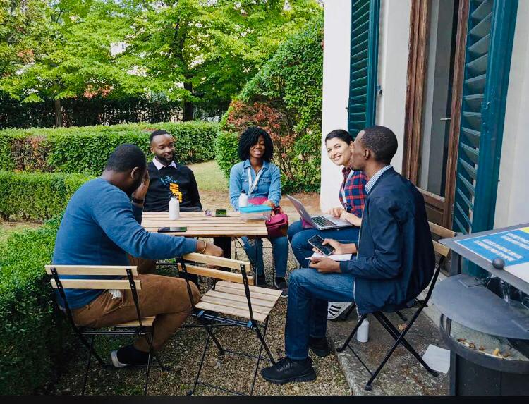 _BBAbdallah's tweet photo. Good Talk Matters.  

Exchange with YALP at @EUI_EU beautiful building, I have the privilege to understand, analyze and exchange different African countries' challenges, laws, and practices with other fellows from different expertise. 

#YALP22 #africanleaders #africatalk https://t.co/5FIhKl8jJm