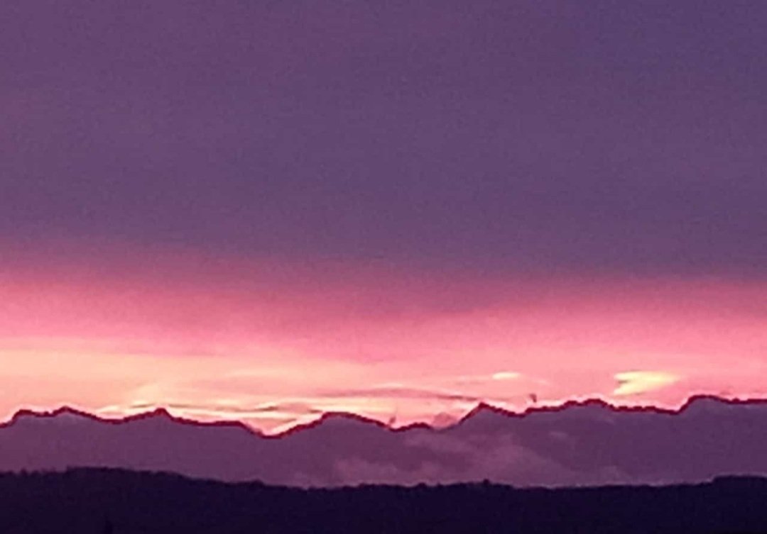 wendt_may's tweet photo. Soft horizon.  #photo #Purple https://t.co/atsgPIJyVa