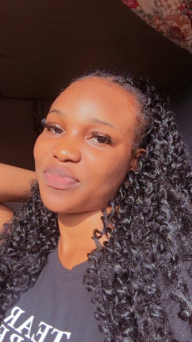 AhamefulePreci3's tweet photo. Dear October,be nice🥰. Highly obident ✌️. Happy independence 😘. #HappyNewMonth #HappyIndependenceDay #HappyIndependenceNigeria #dearoctober https://t.co/TuZpKVTKFu