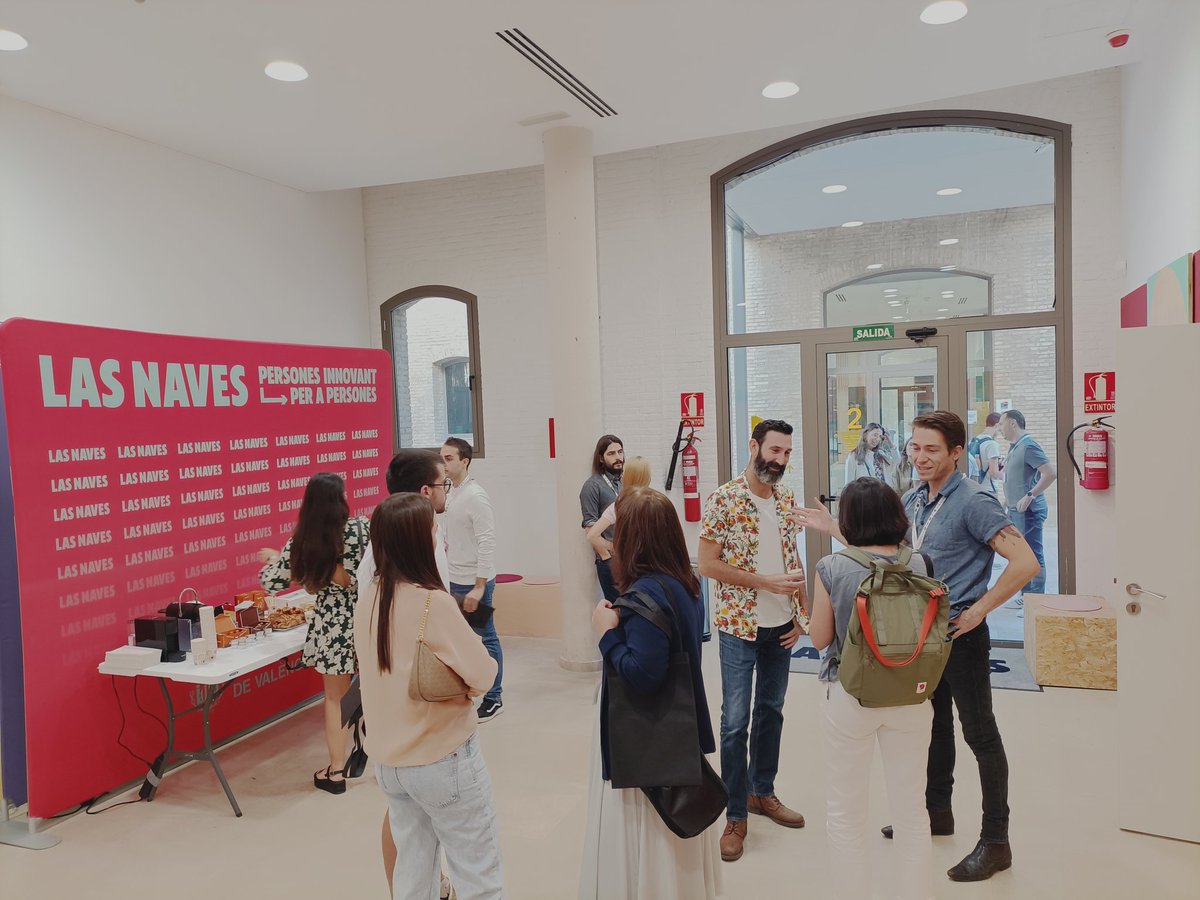 marketineo's tweet photo. Empezando a llegar los primeros asistentes al #Marketineo2022.En un rato empezamos!!?👏👏 https://t.co/Rl2Z4ni9fT