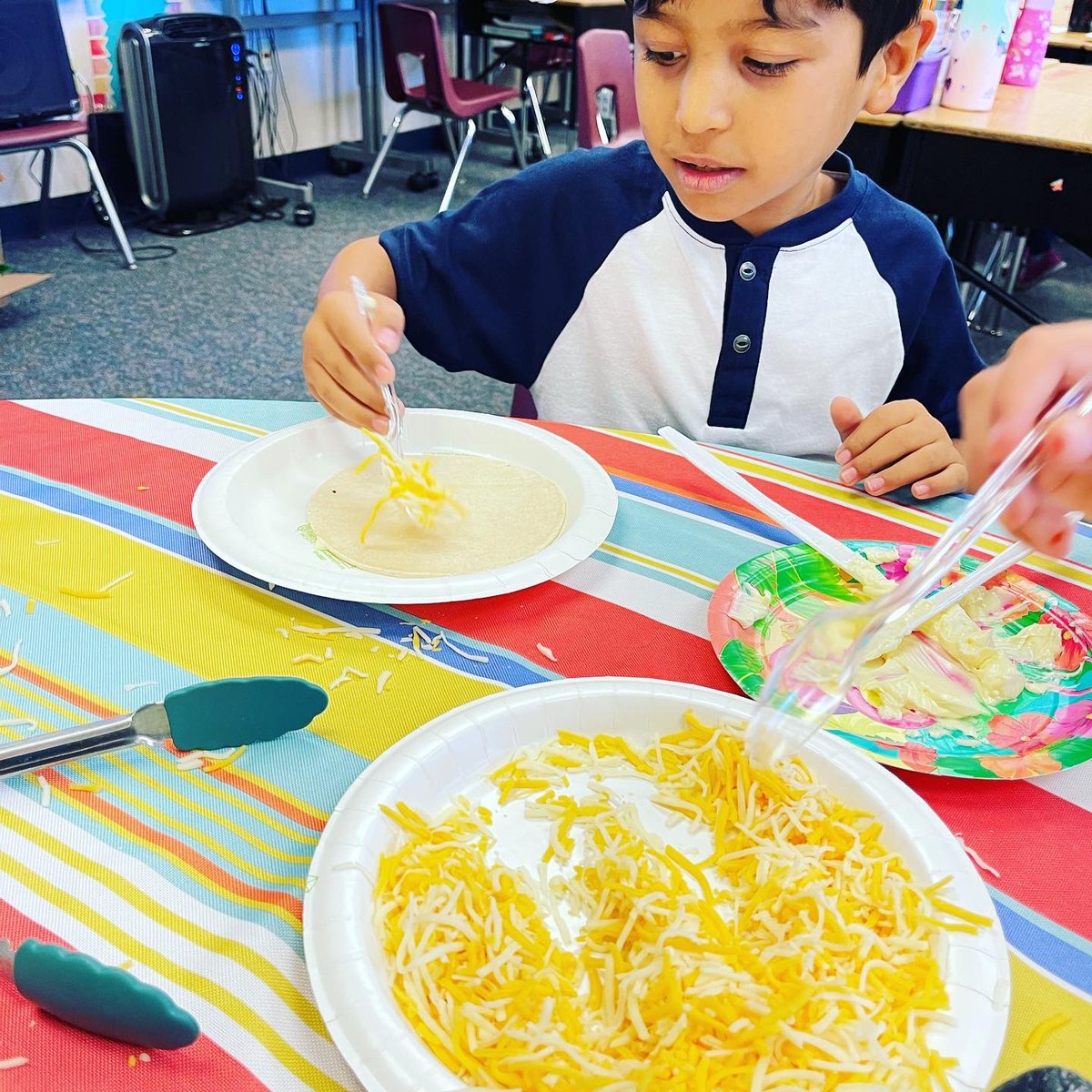 MrsReilly2WR's tweet photo. I loved sharing part of my Mexican culture with my kids today. Cheesy quesadillas for the win! #HispanicHeritageMonth @WitterRanchElem @NatomasUSD https://t.co/ATTGKybKid