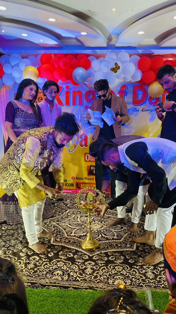 vishalraikod's tweet photo. Inauguration Of Our DANDIYA MAHOTSAV 2k22…
@kodpatna
@VijayYa36914553
#dandiyamahotsav2k22 #kingofdancepatna #bestdanceclassinpatna #teamkod #vishalkod https://t.co/tfuiHZYOnP