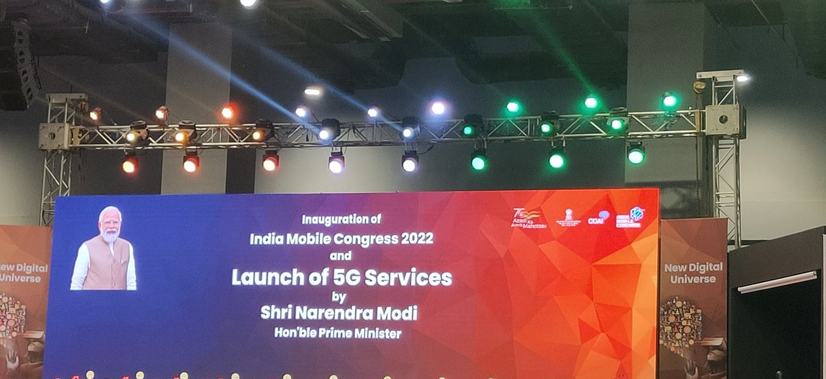 ronendrasingh's tweet photo. The future network is here...@PMOIndia @narendramodi to launch #5G services in next few hours here at #IndiaMobileCongress2022...@businessline, @ConnectCOAI, @TRAI #IMC222 https://t.co/vtVr2kKAc9