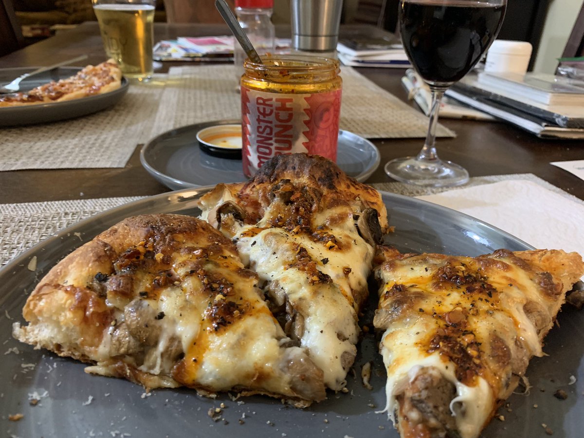 Newsbob's tweet photo. Friday night homemade pizza with dollops of Monster Crunch by my bestie @devillainess Chased down by a 2017 Chianti Reserva. #yyc #monstercrunch https://t.co/ip4S6yo0GD