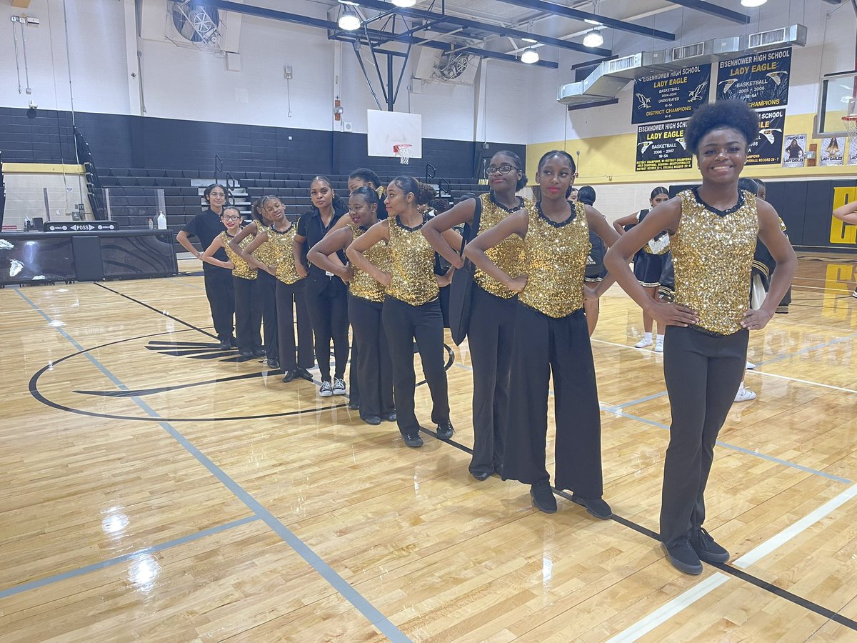 DanceHoffman's tweet photo. It was a successful night with @danceatike ! Our Hornets had the chance to see all the opportunities that high school has to offer. When we work hard we play hard! They had so much fun! We are so proud of them! More posts loading . . . @HoffmanMS_AISD https://t.co/klcPvW0ils