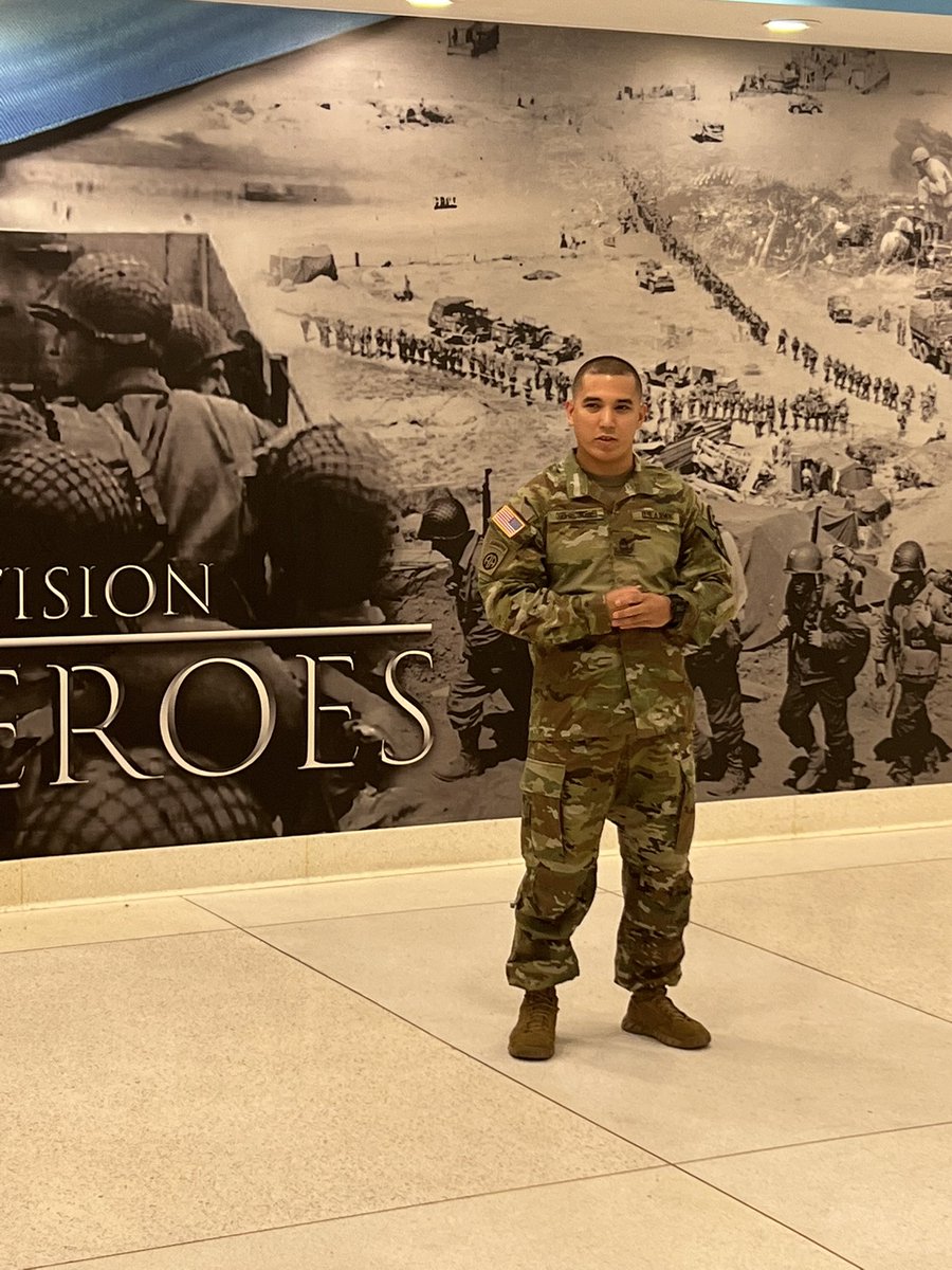 The US Army’s newest Sergeant First Class! #SecondToNone <a href="/2INFDIV/">2nd Infantry Div.</a> <a href="/ChrisCChoi/">Chris Choi</a>