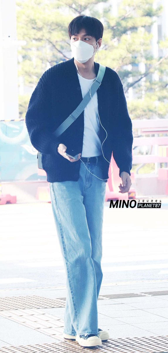 eunsil0223's tweet photo. 20220930_ICN 출국
흐리지만 멋지니까~~^^😄😆😁 https://t.co/Bq405RsNN9