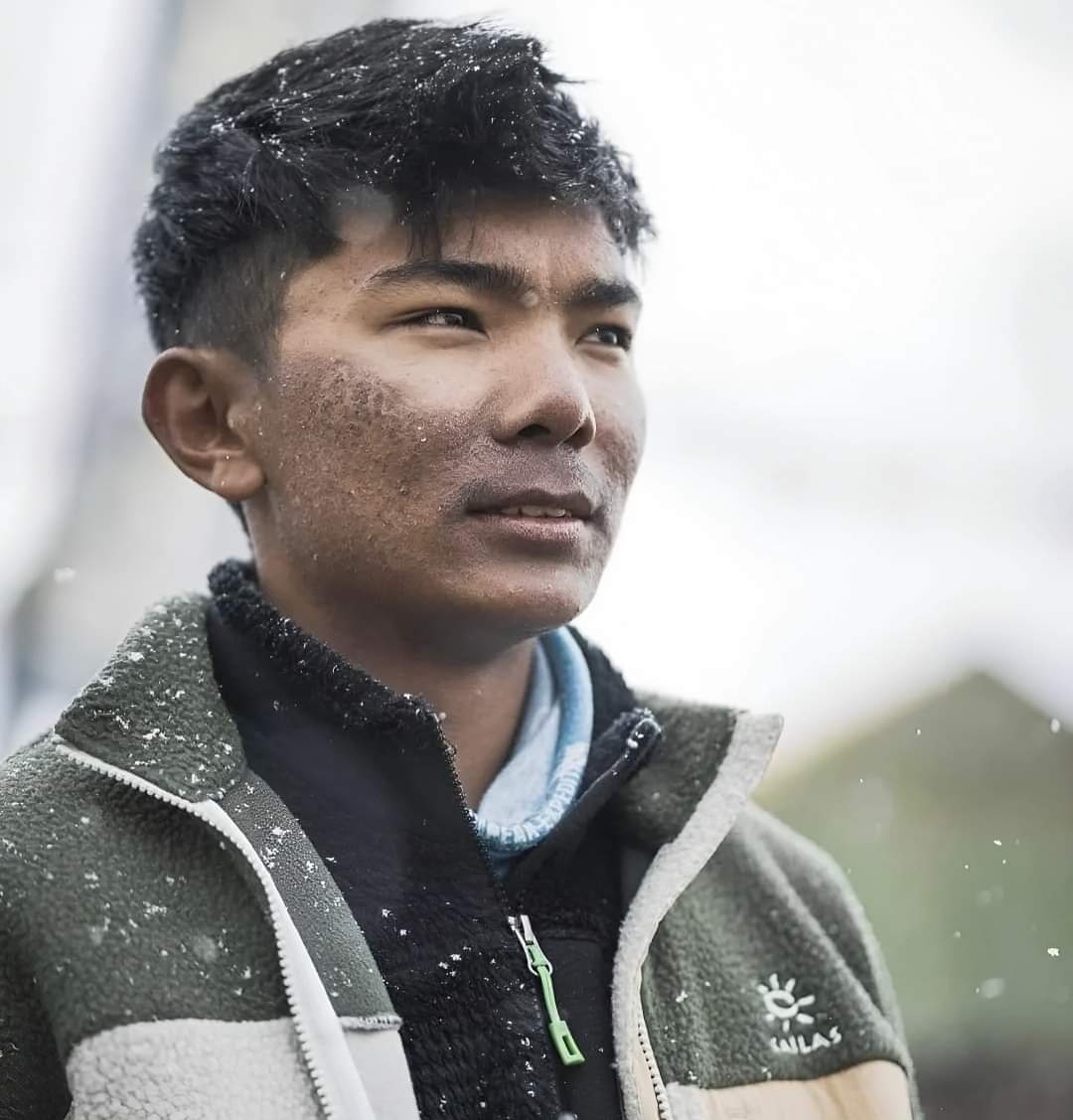 RONBupdates's tweet photo. Amazing: 16 Yrs Old Nima Rinji Sherpa becomes the Youngest Person in the world to Climb Mt. Manaslu (8,163 meter). https://t.co/1MyQnPxiD1