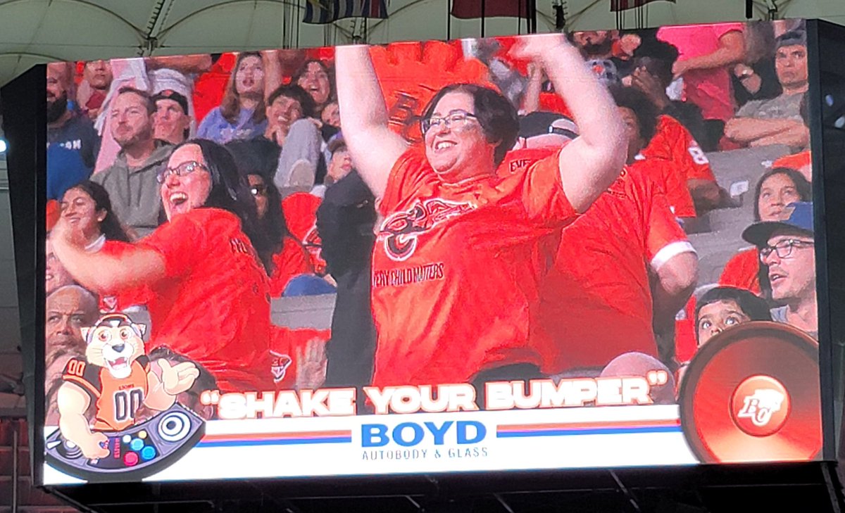vancouvergolf's tweet photo. Really nice to get the family out for a @BCLions game! π₯³
Thanks @BoydAutobody 4 the great seats!
The crowd is into it & the Leo's are playing some nice π π
Gr8 to see BOYD so involved in the sports community thru their sponsorships!
#shakeyourbumber #bringittoboyd #BCLions https://t.co/w2M5ZctHY6