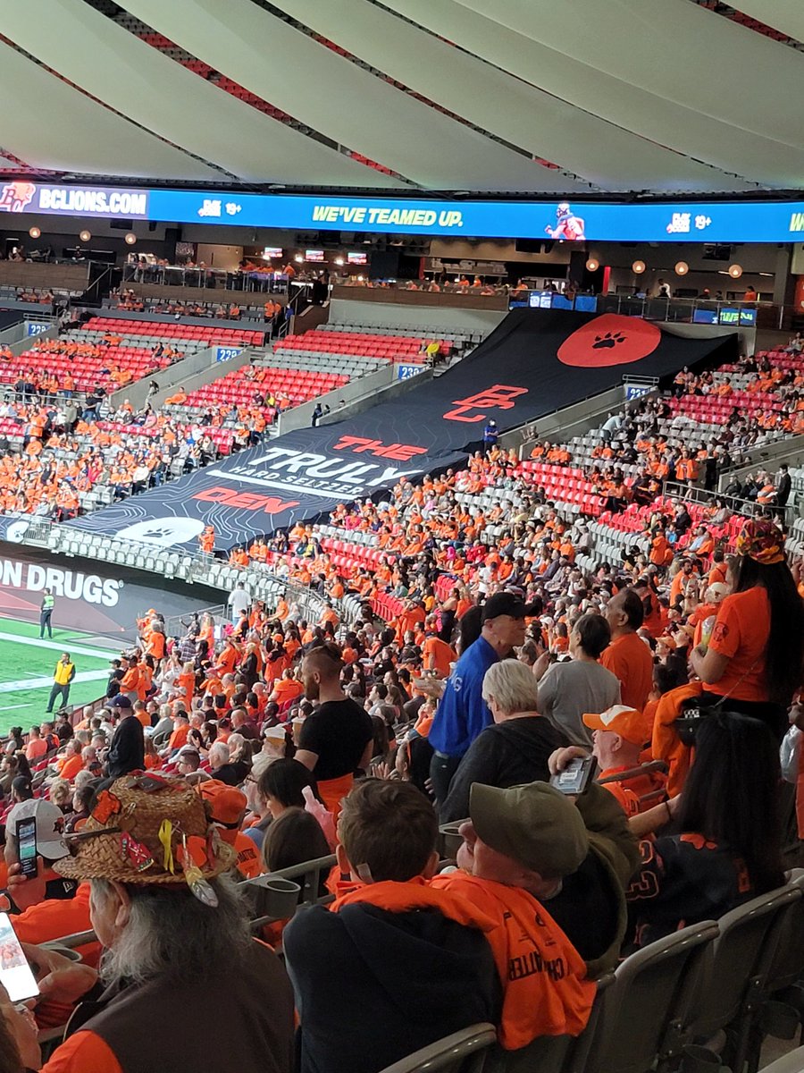 vancouvergolf's tweet photo. Really nice to get the family out for a @BCLions game! π₯³
Thanks @BoydAutobody 4 the great seats!
The crowd is into it & the Leo's are playing some nice π π
Gr8 to see BOYD so involved in the sports community thru their sponsorships!
#shakeyourbumber #bringittoboyd #BCLions https://t.co/w2M5ZctHY6