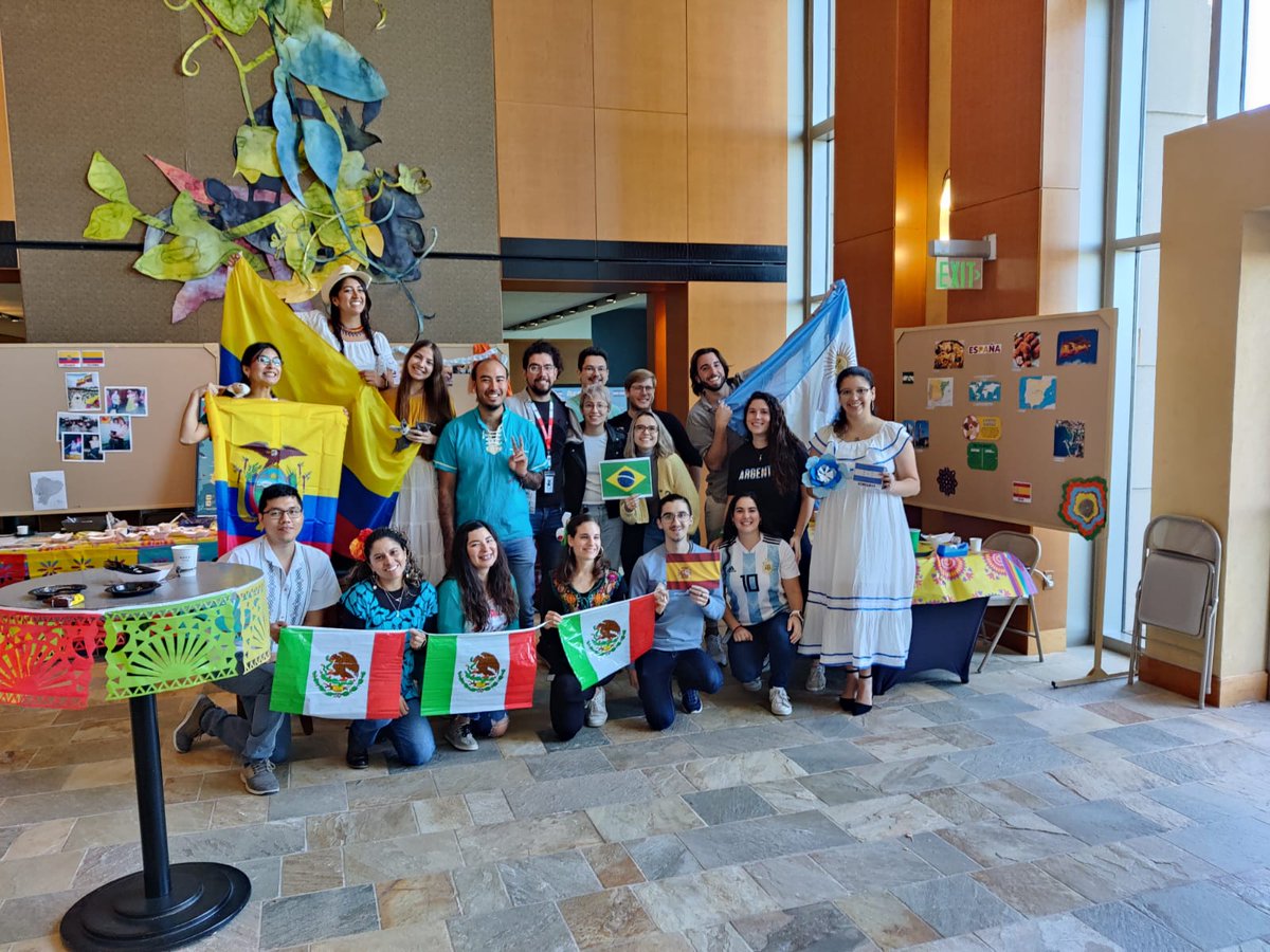 ErikaPinto96's tweet photo. Great day sharing about our cultures at @ScienceStowers #cuysito #Ecuador https://t.co/pv55YJ6djR