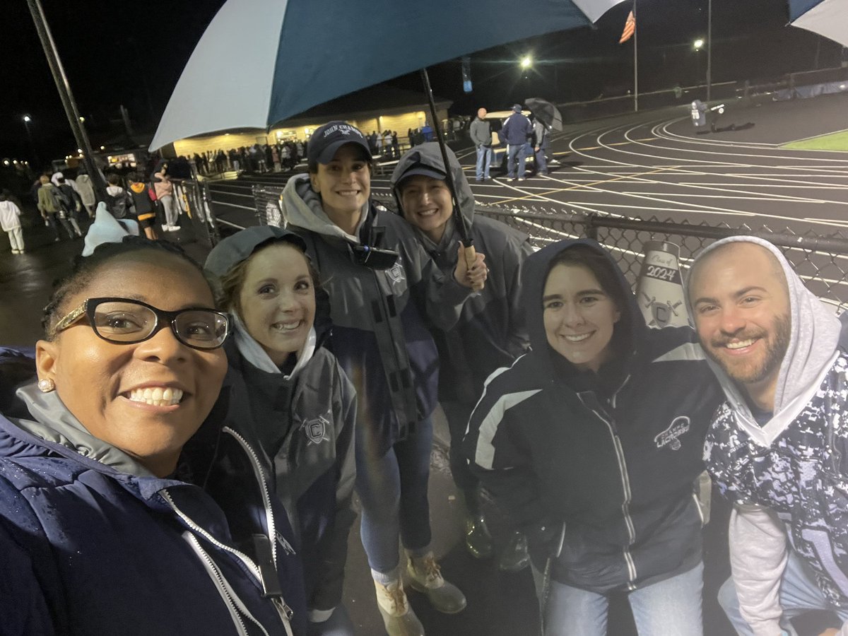 Amazing HoCo game with the #KnightCrew! A little rain but all smiles during this victory for the Knights! @SolomonTWright1 @mbonner_Champe @MsDRJohnson1 @Tara_Woolever @AlyciaHakes @TheChampeAD @ChampeKinz #jchsriseup #champeexcellenceeverywhere