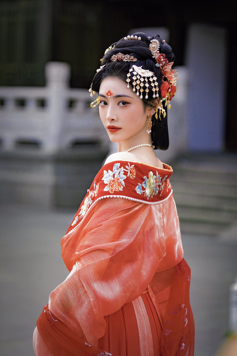 dramaskfan's tweet photo. Novas fotos de #XuJiaQi.
Mais fotos: https://t.co/FgoLTjS0SB
#许佳琪 #KikiXu #TheFlowersAreBlooming #LegendOfYunXi #ParallelLost #TheBloomsAtRuyiPavilion #cdrama #dorama https://t.co/HsV4jPS5ZY