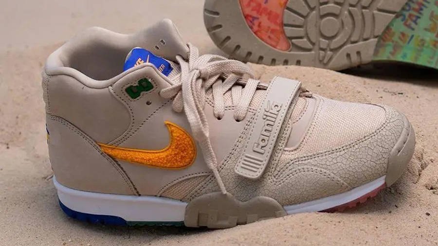 SneakerShouts's tweet photo. Release Reminder 🗓 
Familia x Nike Air Trainer 1 "Rattan" drops at 10am EST. (10/1) 

BUY HERE: https://t.co/qCFwd0UOaT https://t.co/6VnMua2HXO