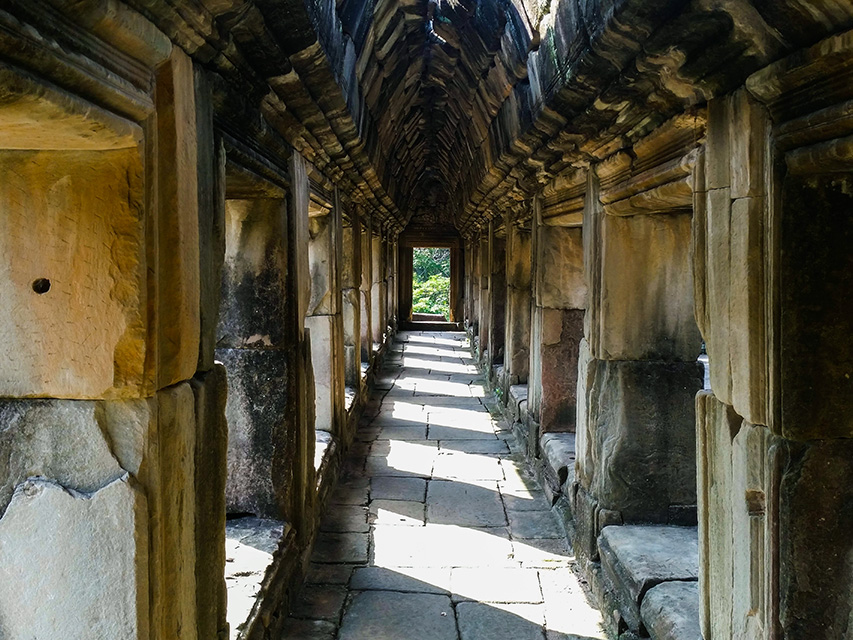 TripleKangkor's tweet photo. Incredible structures and creation by human before the machinery era come to life. #angkortemples #angkorwat #cambodia #travel #southeastasia #heritage https://t.co/AYHzGENuad