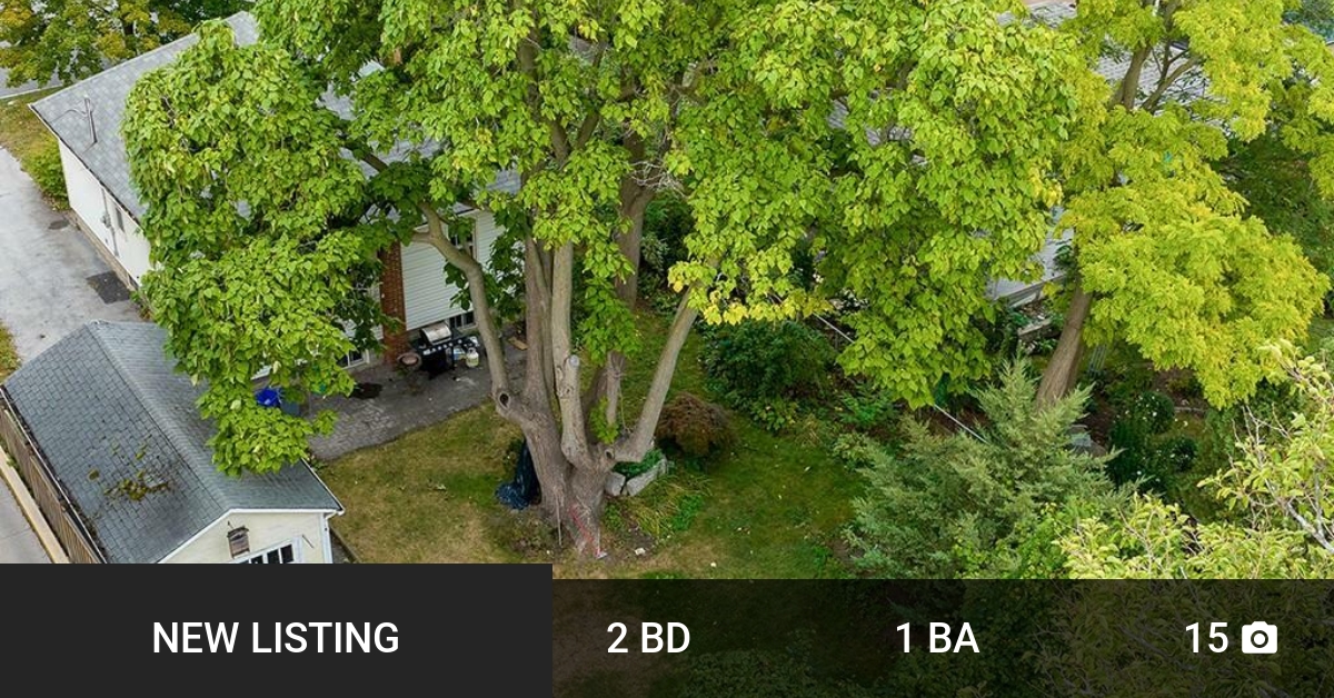 adnansrealty's tweet photo. JUST LISTED  🔥 Oakville 🚨Welcome to  258 Reynolds Street  🏡⚡️ Take a look at this great new listing that just hit the market.

ADNAN MIAN
647.545.1174
https://t.co/8QupReMj0u

#oakvillehomes #Home #Oakville #OakvilleRealEstate #Burli... https://t.co/jvT6P8u8yA https://t.co/EX39r17I25