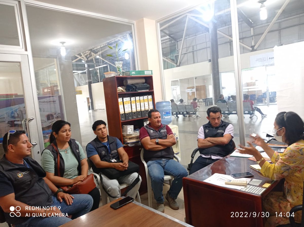 JPSantaRosaEC's tweet photo. [Hoy] La Jefa Política Flor Masache, se reunió con los Tenientes Políticos de cada Parroquia para coordinar las  Ferias de Productividad que se están realizando en cado uno de sus territorios.
#juntossomosmasfuertes https://t.co/ysUmEhNtY9