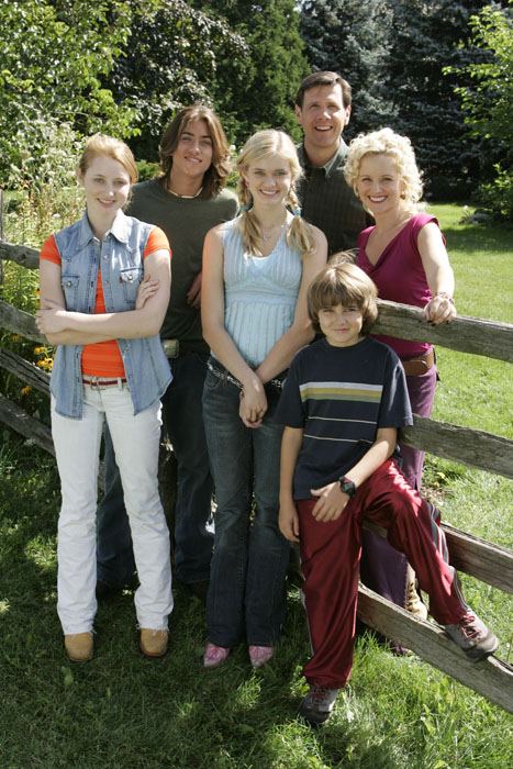 k50cullen's tweet photo. In 2004 and 18 Years Ago, #DarcysWildLife premiered on Discovery Kids on this day and still wonder if they would do a Revival. RT and Like if you remember this show. (@Sara_Paxton, #NatalieRadford, #AndrewChalmers, @KerrySaxena, @ShannonCollis, @TheKevinSymons, https://t.co/ilXPwvIV9A