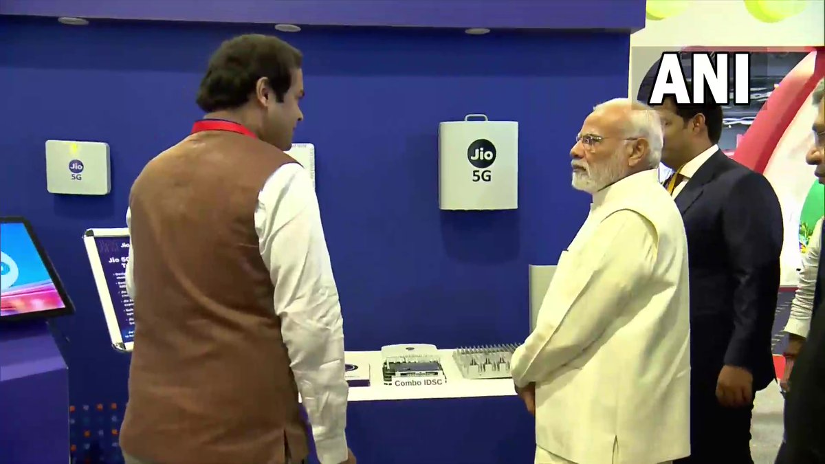 ANI's tweet photo. Delhi | Prime Minister Narendra Modi inspects an exhibition at Pragati Maidan. 

He will inaugurate the sixth edition of the Indian Mobile Congress (IMC) and launch 5G services shortly. https://t.co/5WKmlPIu5K