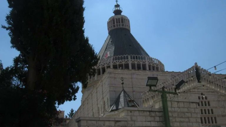 Michael_Guide_'s tweet image. Start your tour of the Holy Land with Caesarea, the perfect place to learn about the Roman and Crusader presence in the country. Enjoy a sweeping panoramic view of the fertile Jezreel Valley. For more - michael.guide/2022/08/11/1-d…
#IsraelTourGuide
