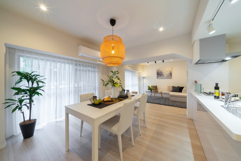 JpnRealtySTARTS's tweet photo. Wide span open living room, 6min to #Saginuma station in #Kawasaki city.
Price: JPY50.8M ≒ USD351K ≒ EUR358K
Structure: RCS
Built: Mar 1982
Floor Plan: 3+1BR
Size: 93.24m2 / 1003.62ft2
#renovation #dishwasher #realestate #property #TokyuLine #Kanagawa #Japan https://t.co/YSi9hTCUGK