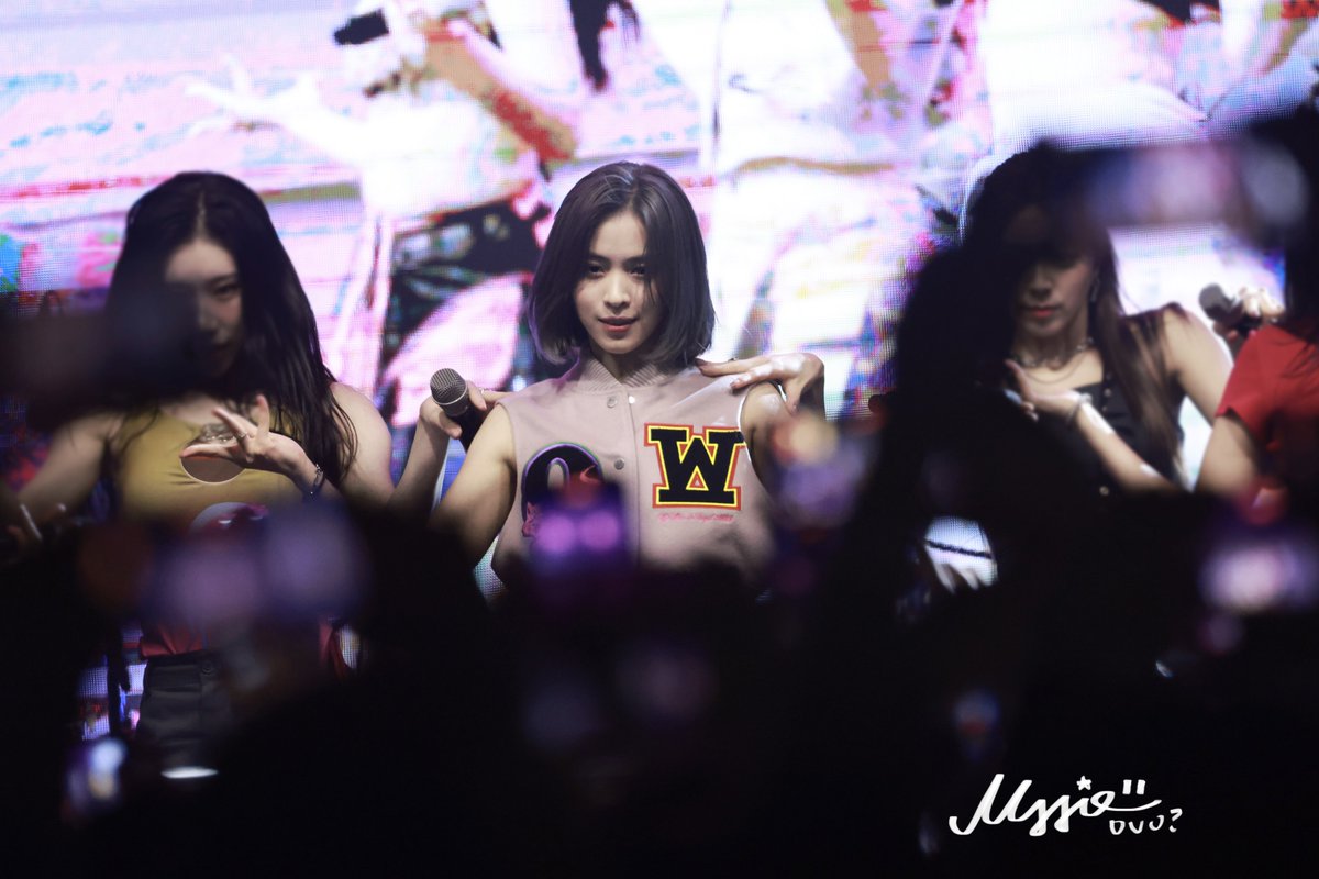 220929
#ITZY #류진 #RYUJIN