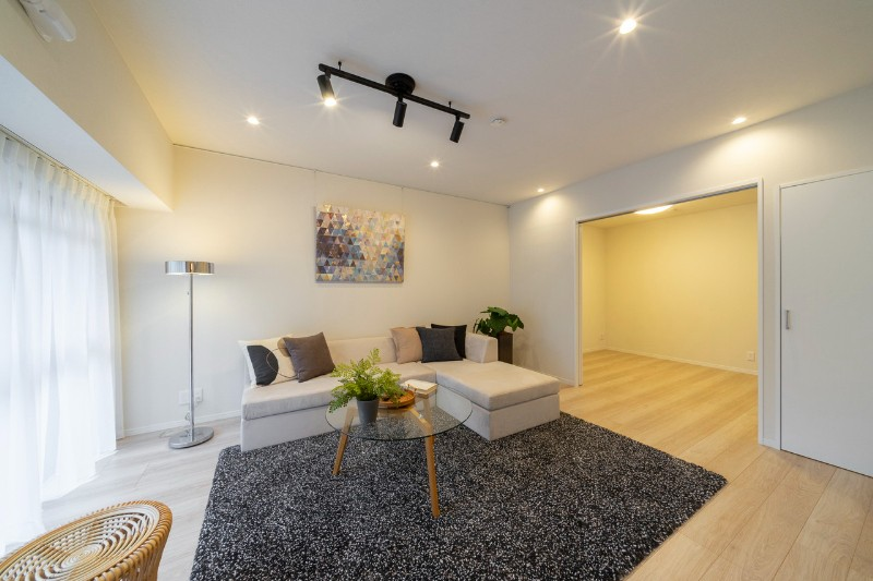JpnRealtySTARTS's tweet photo. Wide span open living room, 6min to #Saginuma station in #Kawasaki city.
Price: JPY50.8M ≒ USD351K ≒ EUR358K
Structure: RCS
Built: Mar 1982
Floor Plan: 3+1BR
Size: 93.24m2 / 1003.62ft2
#renovation #dishwasher #realestate #property #TokyuLine #Kanagawa #Japan https://t.co/YSi9hTCUGK