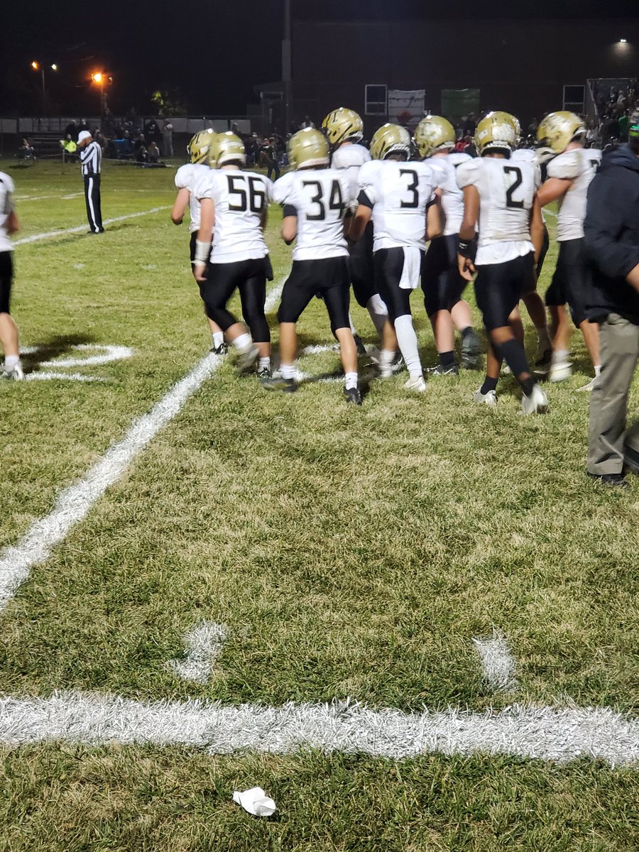 Future_Mrs_A1's tweet photo. So proud of this team! 🖤💛 #FootballMom #MomOf3 #QB1 #ETCFamily https://t.co/GHyYKM7Csk