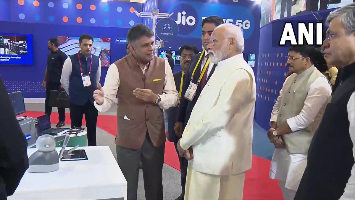ANI's tweet photo. Delhi | Prime Minister Narendra Modi inspects an exhibition at Pragati Maidan. 

He will inaugurate the sixth edition of the Indian Mobile Congress (IMC) and launch 5G services shortly. https://t.co/5WKmlPIu5K