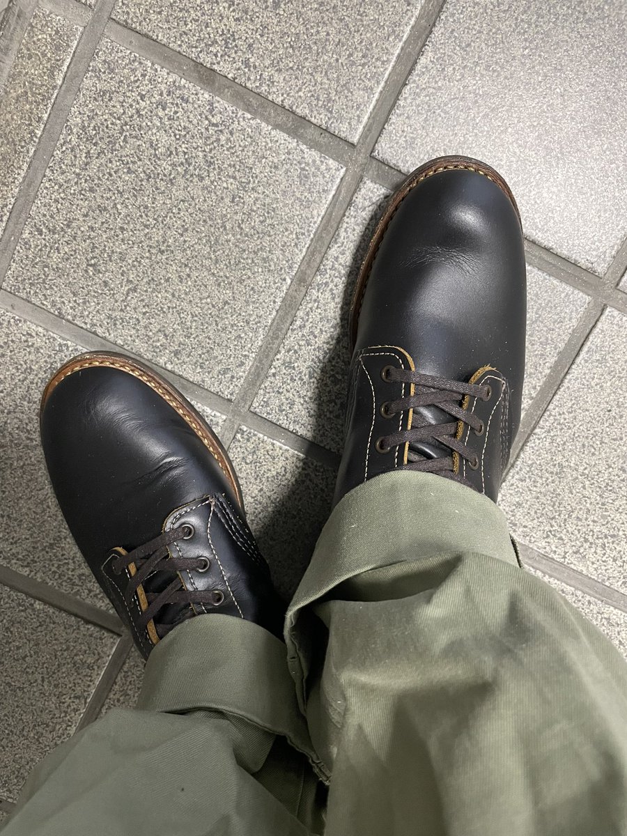 htsuno's tweet photo. 2年目の開始はフラットボックスにしておきました。
#redwing
#beckmanflatbox
#beckmanflatbox9060
#レッドウィング
#ベックマンフラットボックス
#ベックマンフラットボックス9060
#brooksbrothers
#カーゴパンツ https://t.co/oSViGkb3aA