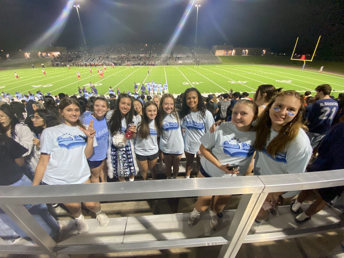 clementsvball's tweet photo. More VB having fun and bringing some NOISE!!! Great win tonight, @CHighFB!! ๐๐ #HOCO2022 #LetsRide #RangerFam https://t.co/MjjqcgqOww
