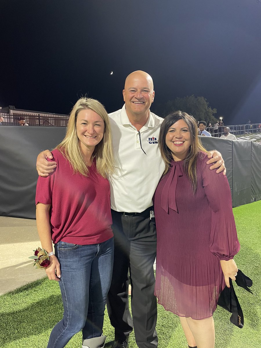 MrsAdamec01's tweet photo. Look who Kristina and I spotted at the @CyFair_BFND homecoming football game after the homecoming halftime show!!!  We could not help but take a picture with @SuptMarkHenry . Thank you Dr. Henry!  @BlackBearkats @CyFairISD https://t.co/QM7T6tEkGn