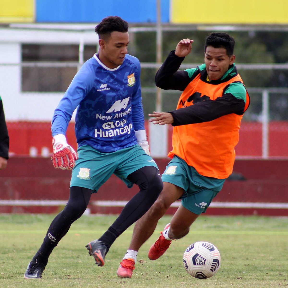 clubshuancayo's tweet photo. ⚽️ Próximo partido:

🆚️ Cienciano
📆 Martes 04/10 5:30 p.m.
🏟 Inca Garcilaso, Cusco https://t.co/aCUy5WOjHS