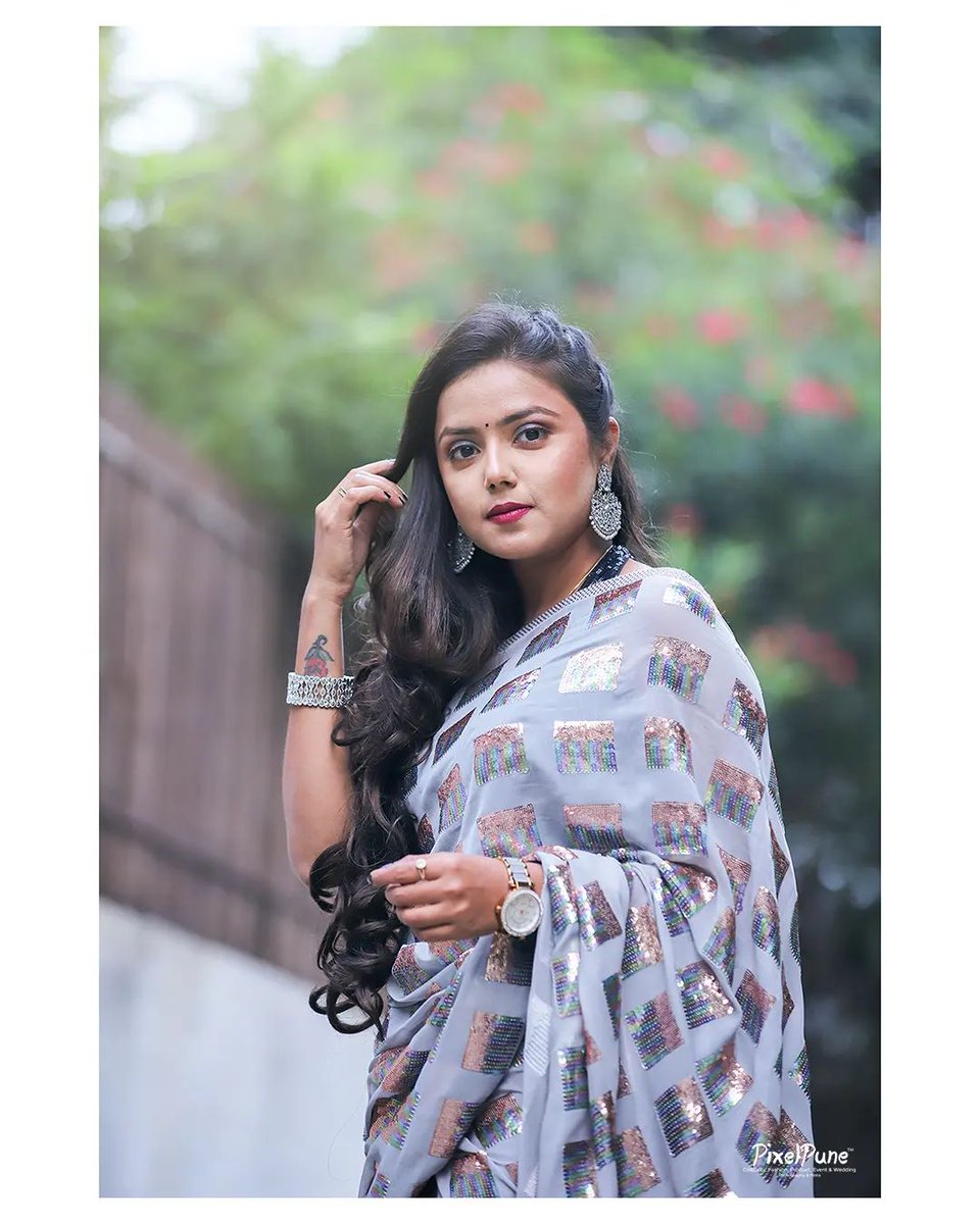 MarathiStars's tweet photo. आजचा रंग - राखाडी 💖अभिनेत्री मोनालिसा बागल

.

.

.
#marathistars #monalisabagal #navratri #garba #dandiya #dandiyanight
click - @pixelpune https://t.co/8ljJvW69iR