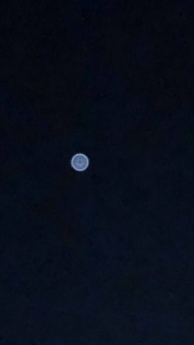 mizue_jazz's tweet photo. 昨夜撮りました。東の空に一つだけ輝いているこの��はシリウスなのですか?それとも?木星?教えて頂ければ嬉しいですが…#秋の夜空 #東の空 #Jupiter #Cirius https://t.co/bd7PQFycNE