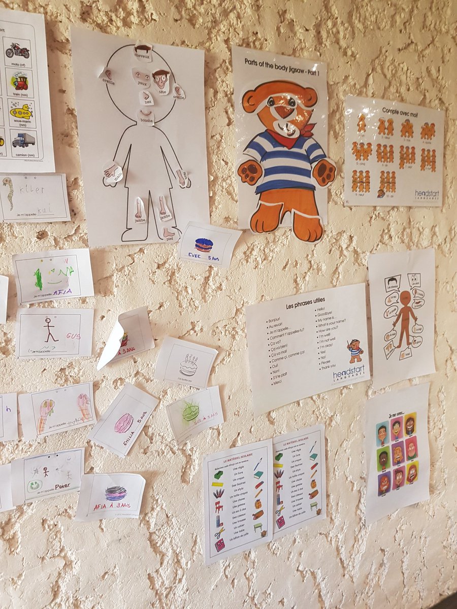 divine_kabwe's tweet photo. #Classupdate 8 semaines plus tard, les habitudes se sont crée. Vendredi est le jour de travaux pratiques, de chant, danse et l'incontournable "Camembear à dit". Ils adorent ca et chq enfant deviens pr 2 minutes le maître de la classe. Ca boost leur niveau de Français
#MaîtresseD https://t.co/uwzTngxMew