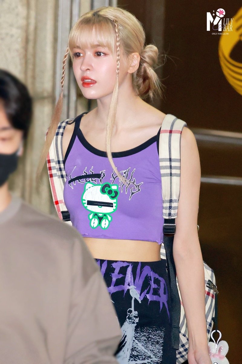 Lily_SeaSalt's tweet photo. 220930 MusicBank HD

𝐅𝐨𝐫𝐞𝐯𝐞𝐫 𝐰𝐢𝐭𝐡 𝐲𝐨𝐮

#엔믹스 #릴리 #NMIXX #LILY #LILYM #릴리의버블모험 https://t.co/mYIOT35X0l